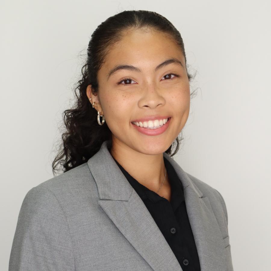 Alicia Barnett headshot