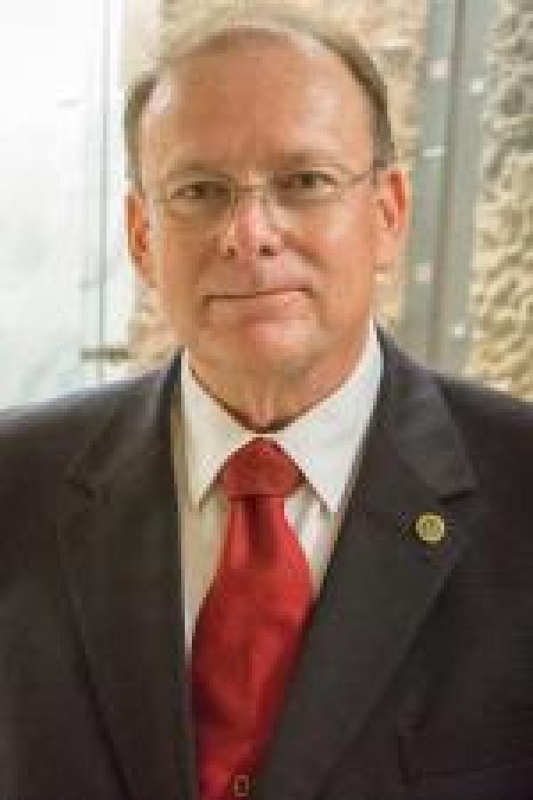 Robert L Hill