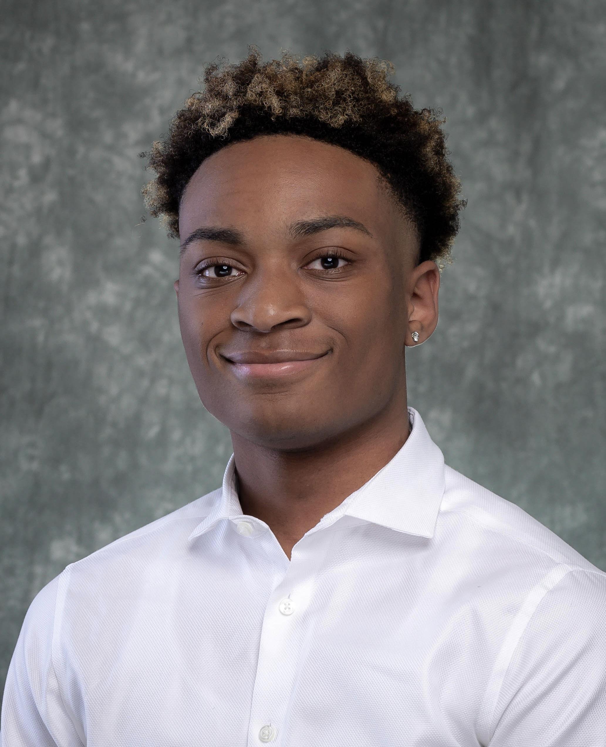 Malachi Peavey headshot